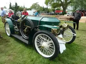 1908-Stanley-Steam-Car-300x225