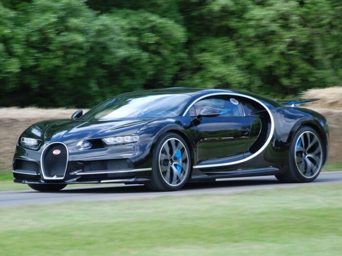 Bugatti-Chiron1-e1515386789384.jpg